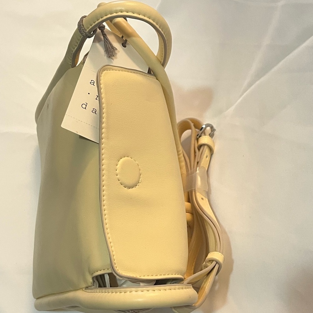 💛SUMMERTIME💛 Pastel Yellow Bucket Shoulder Bag